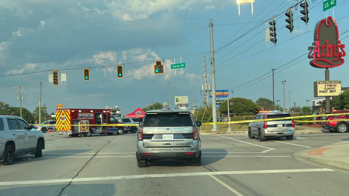 2 dead, officer injured in crash during Plainfield chase | wthr.com