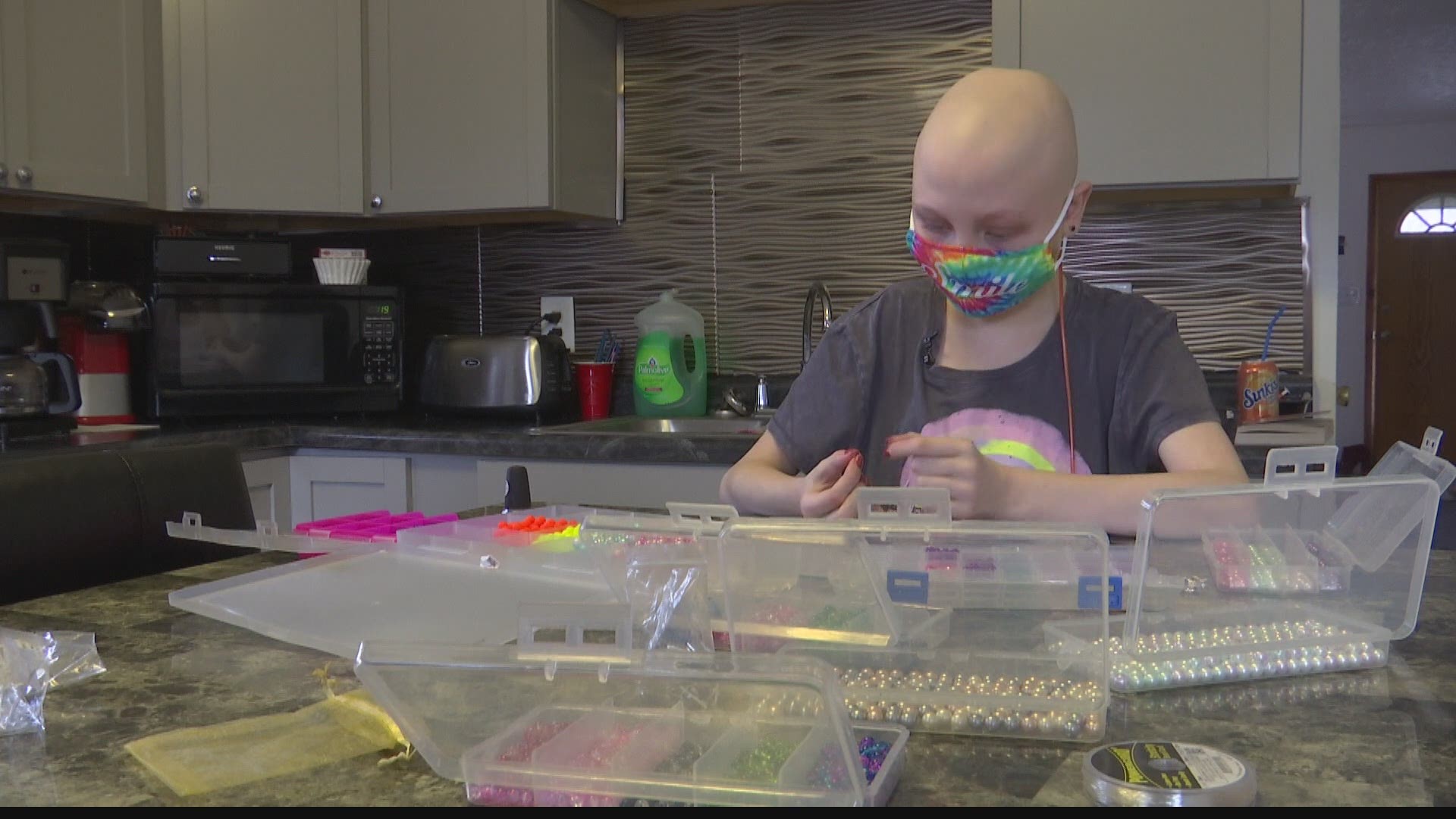 An Indiana teen is giving back to Riley Hospital while fighting her own battle with cancer.