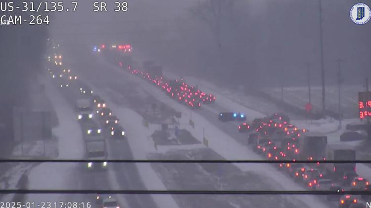 Crash closes northbound lanes of US 31 in Hamilton County
