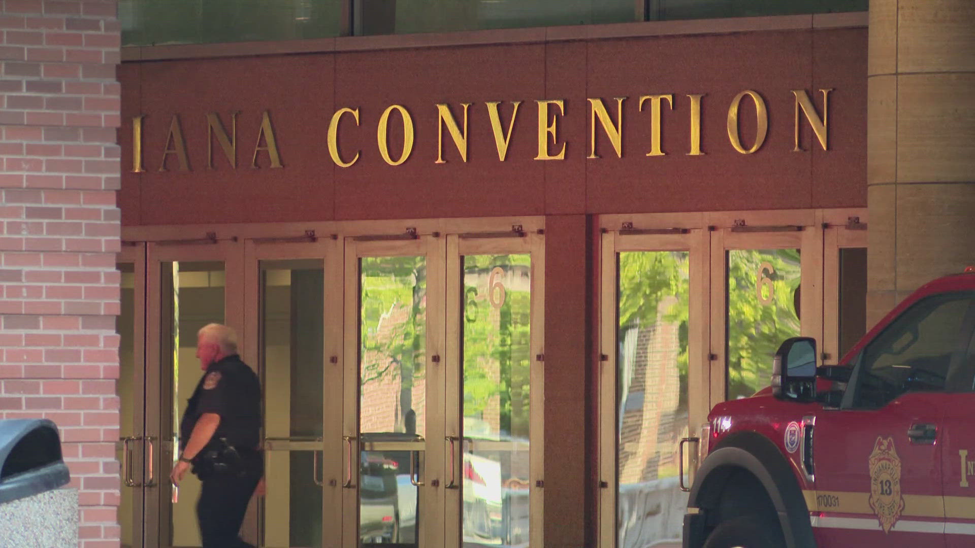 13News reporter Chase Houle breaks down the recently released court documents that show what led up to a worker's death at the Convention Center Wednesday night.