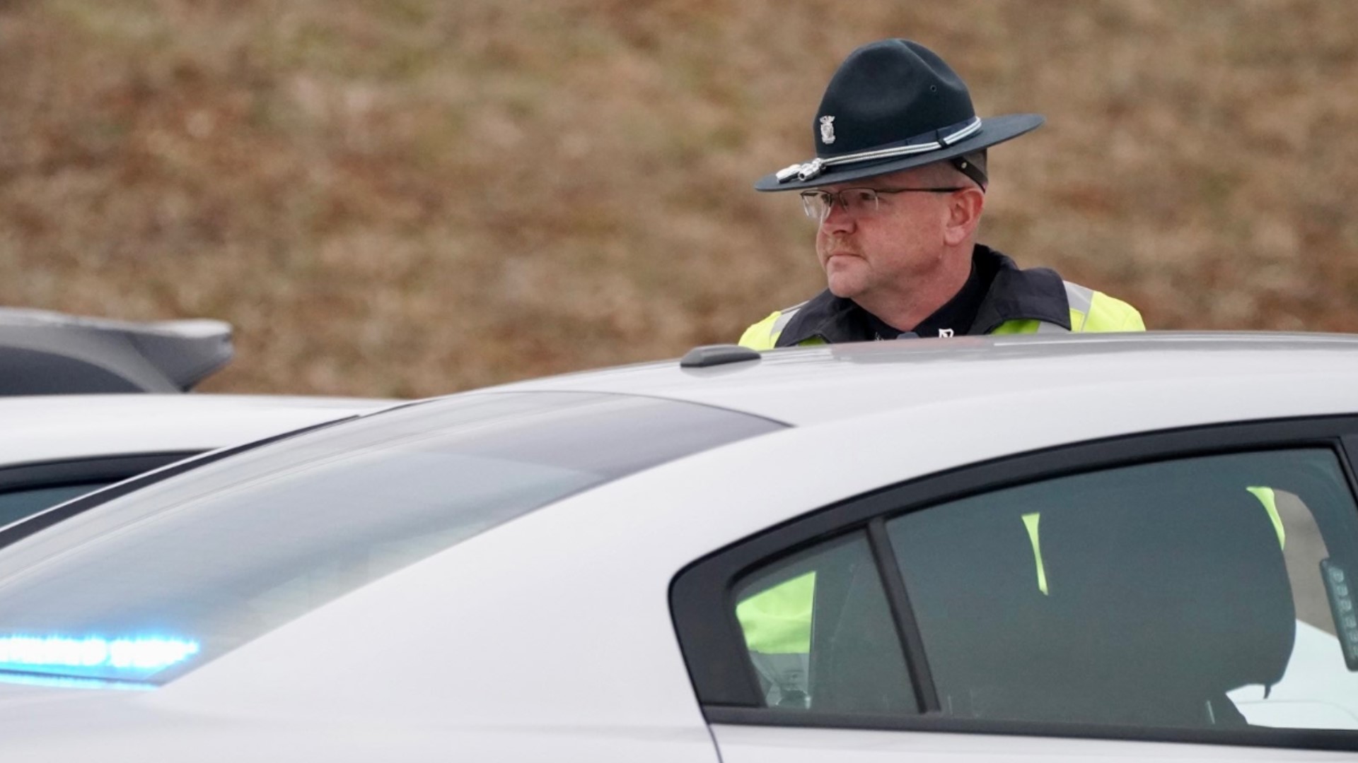 2 officers shot in Mitchell, Indiana Sunday morning | wthr.com