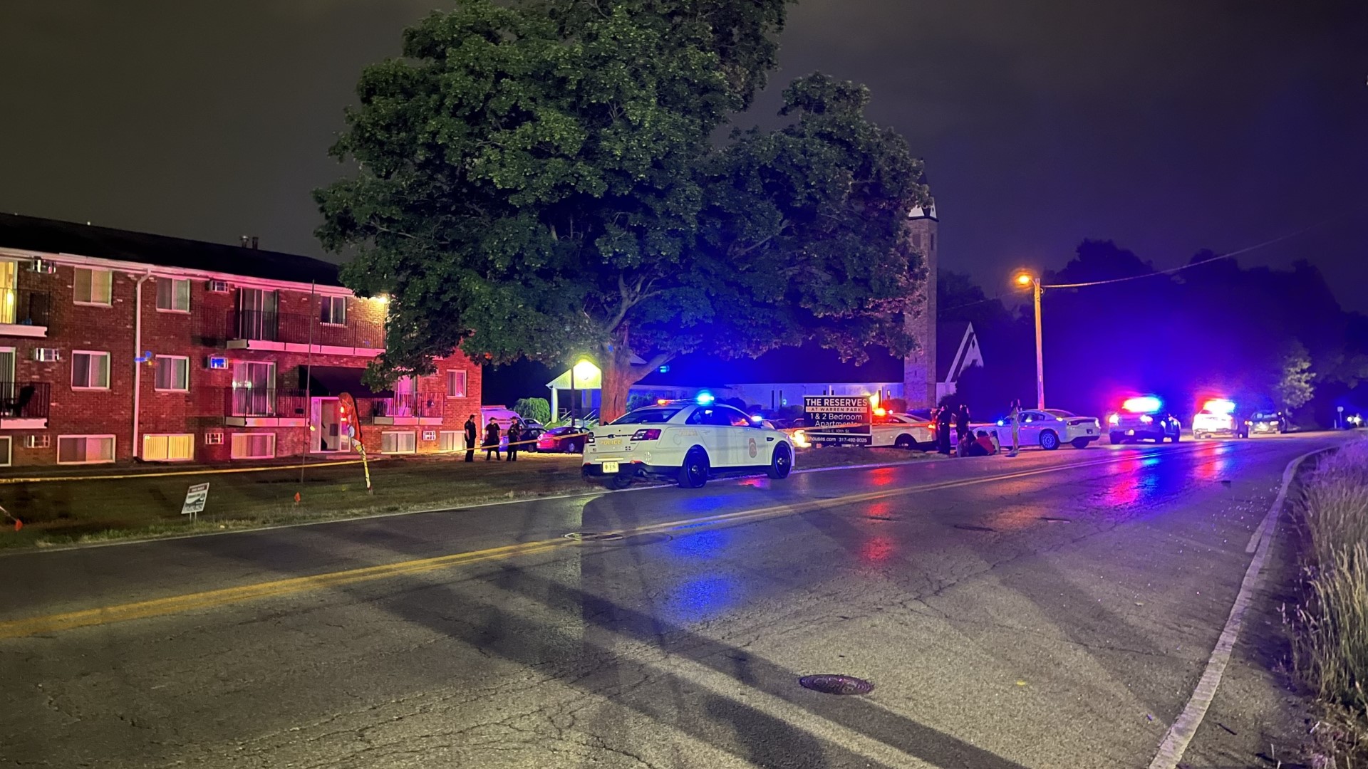 Officers responded to The Reserves at Warren Park apartments, near East 10th Street and North Post Road, just before midnight Tuesday.