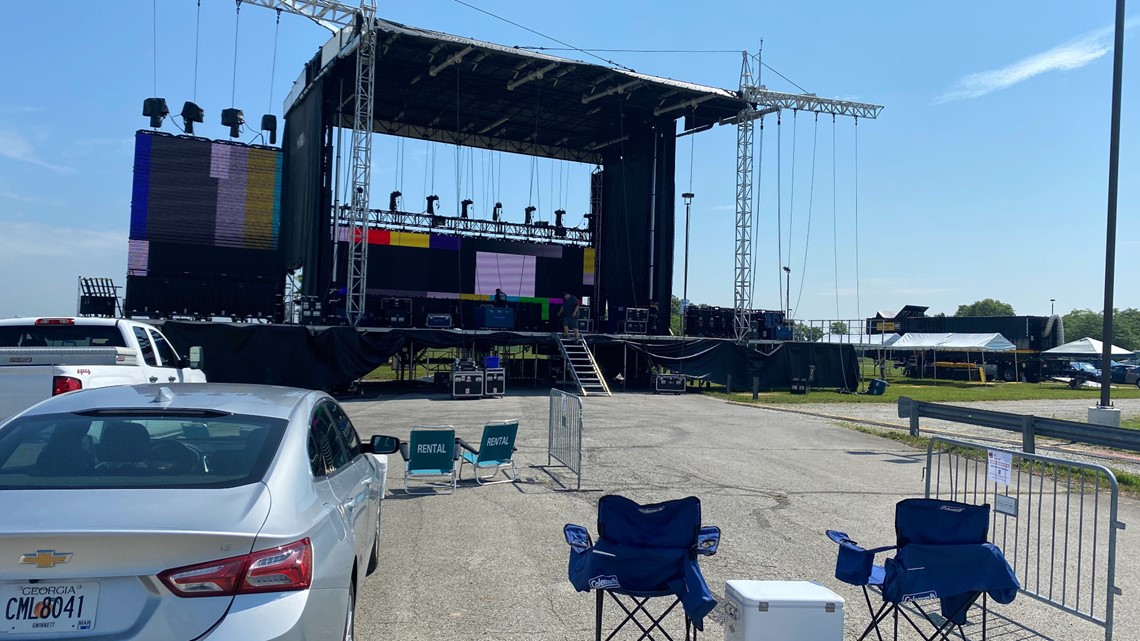 Ruoff Music Center kicks off weekend parking lot concerts