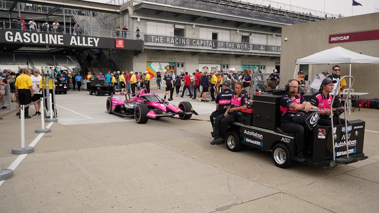 Indy 500 qualifying blog: Rain puts qualifying on hold, VeeKay leads