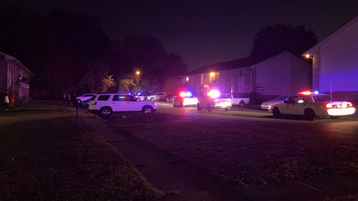 2 shot at east Indianapolis apartment complex
