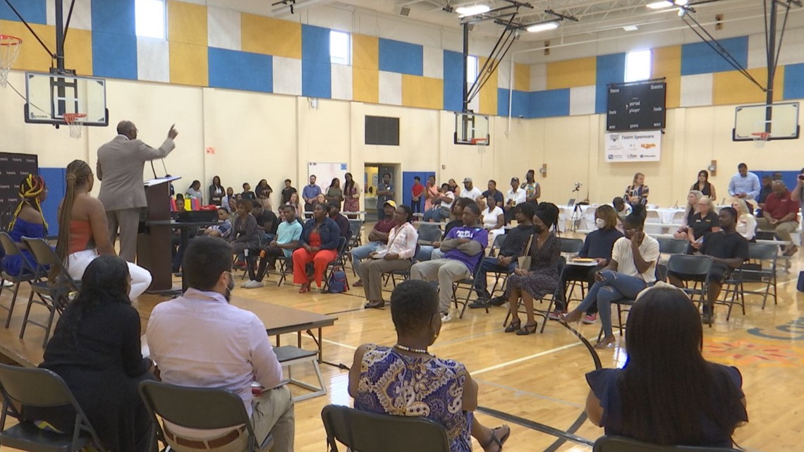 ‘Power Huddle’ connects youth with the Indianapolis workforce