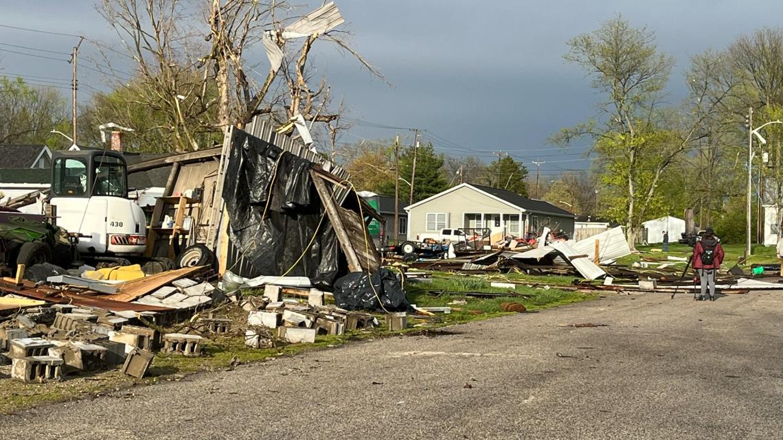 Princeton Indiana Homes damaged by EF-1 in Gibson County | wthr.com