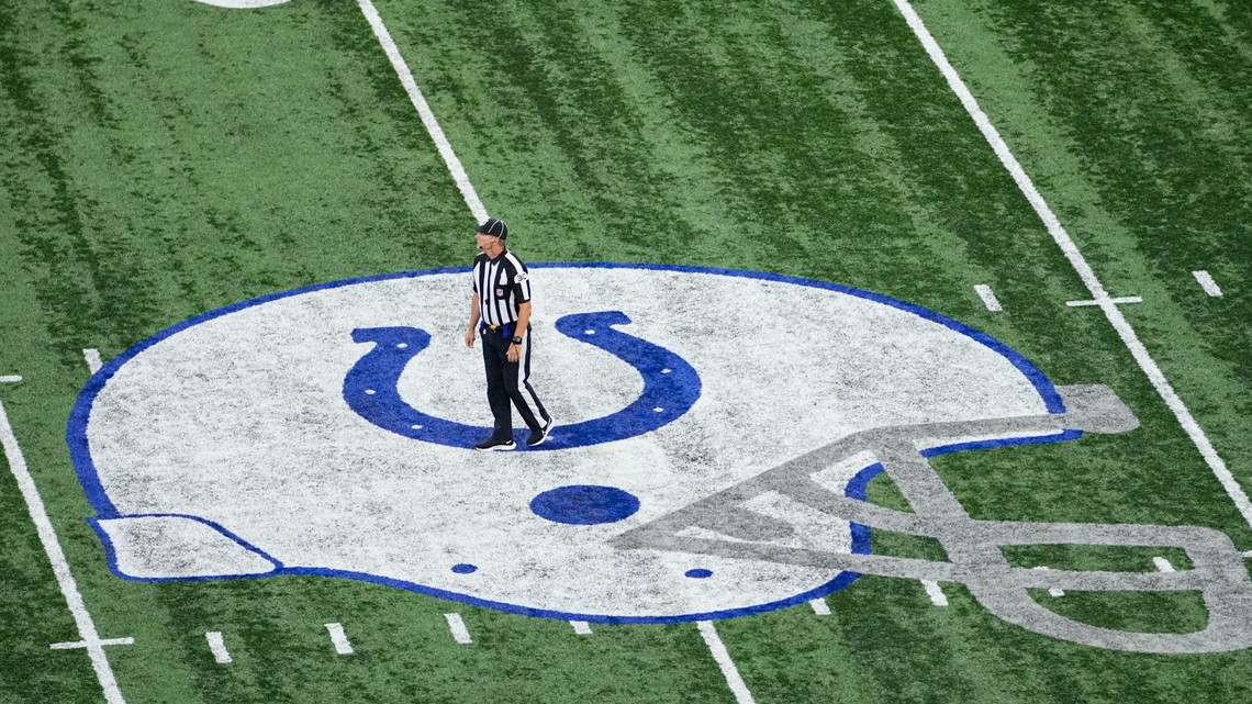 Indianapolis Colts linebacker Darius Leonard (53) warms up on the field  wearing a Salute to Service sweatshirt before an NFL football game between  the Indianapolis Colts and Baltimore Ravens, Sunday, Nov. 8