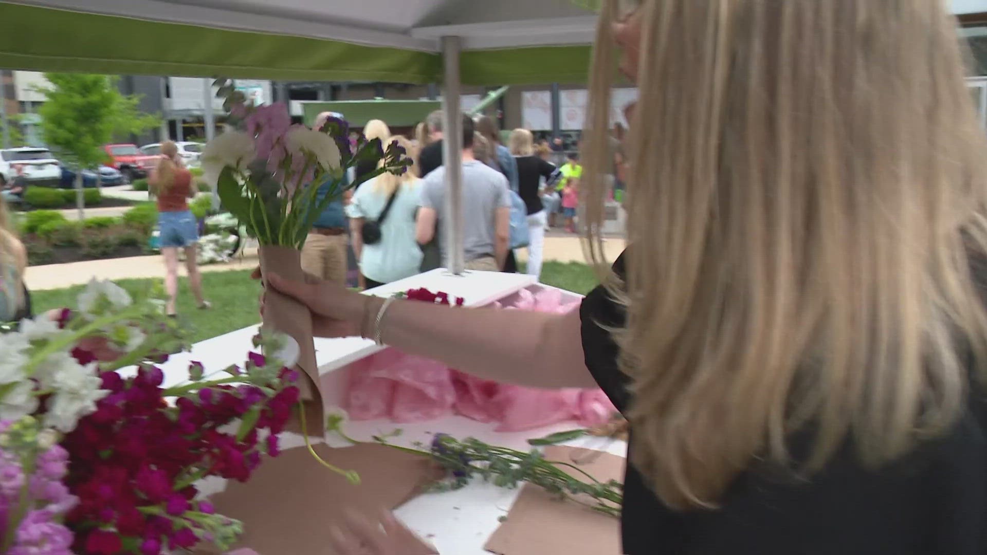 The special event Sunday let participants pick their own flower bouquet.