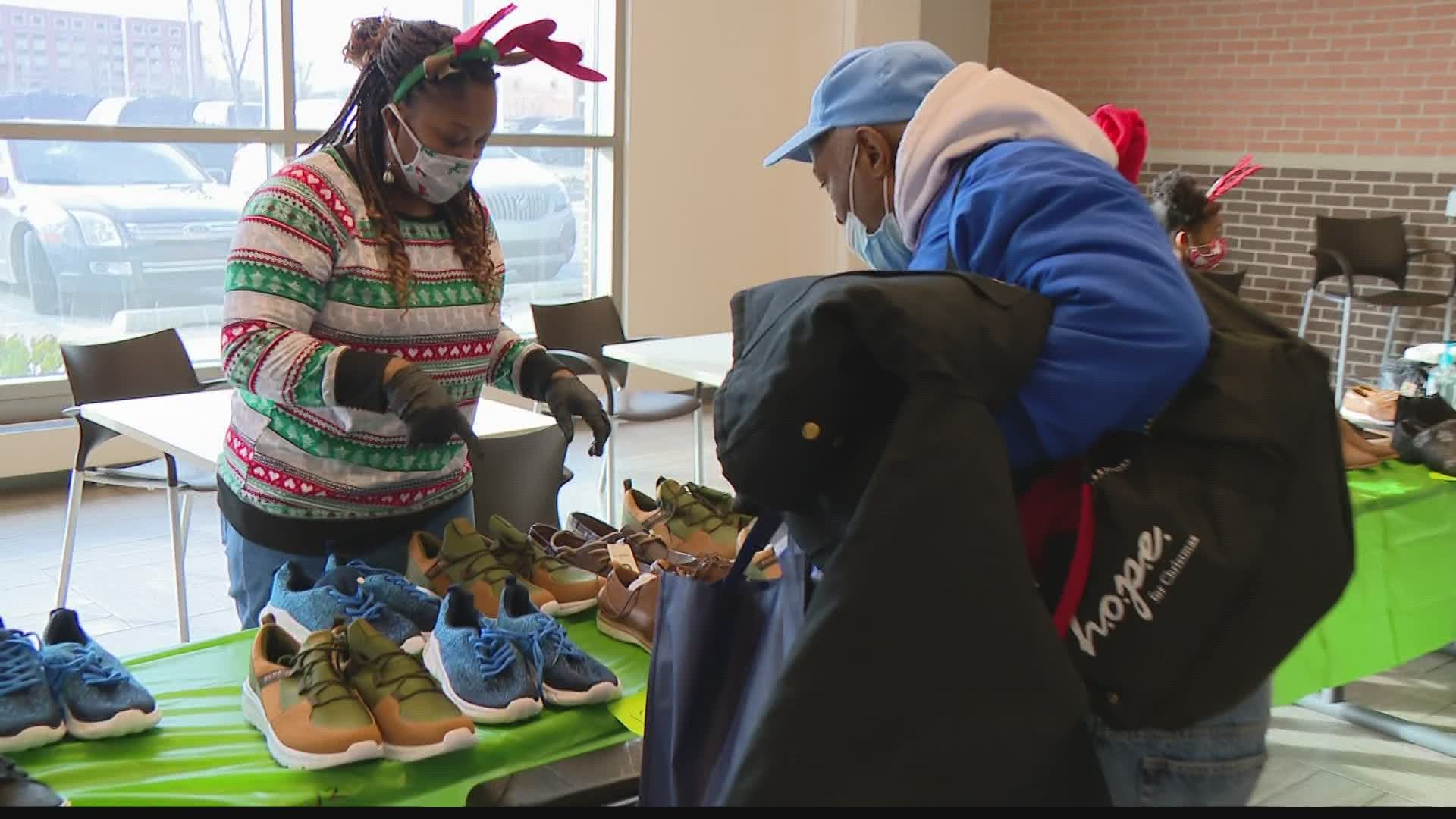 A group of volunteers were hoping to spread a little holiday cheer to Hoosiers experiencing homelessness.