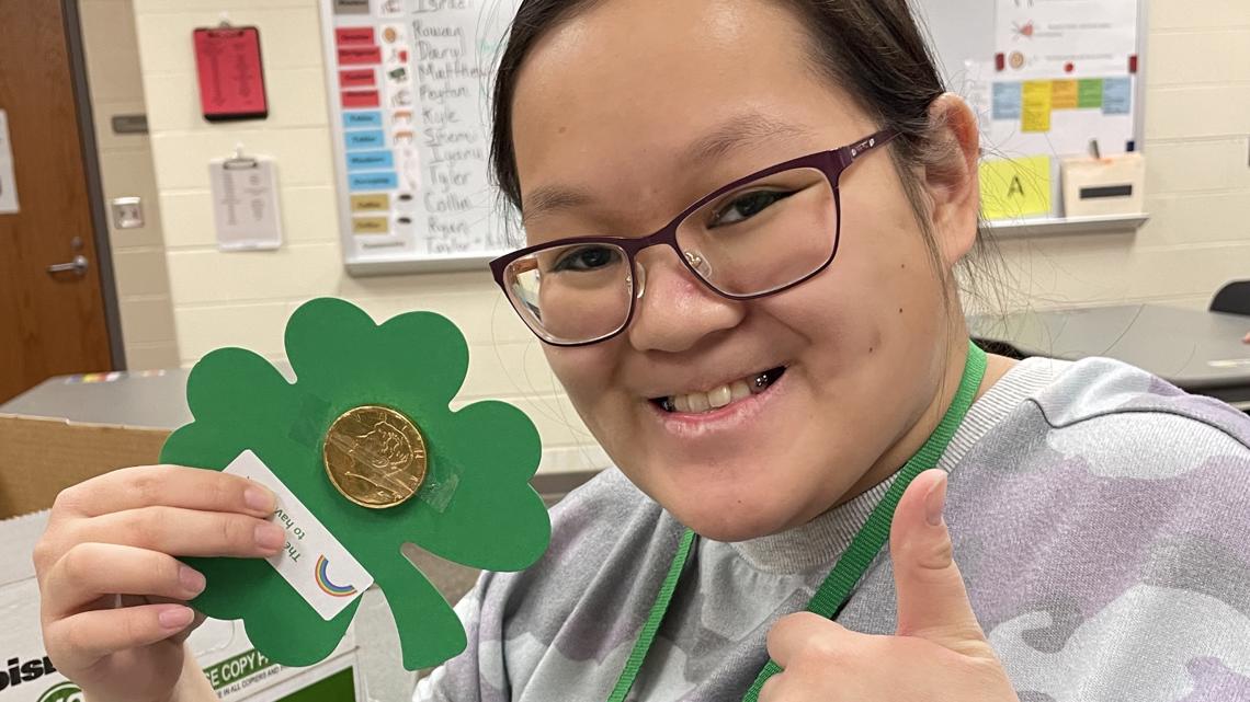 Teacher awaiting kidney transplant at Avon gets support - Vimarsana News