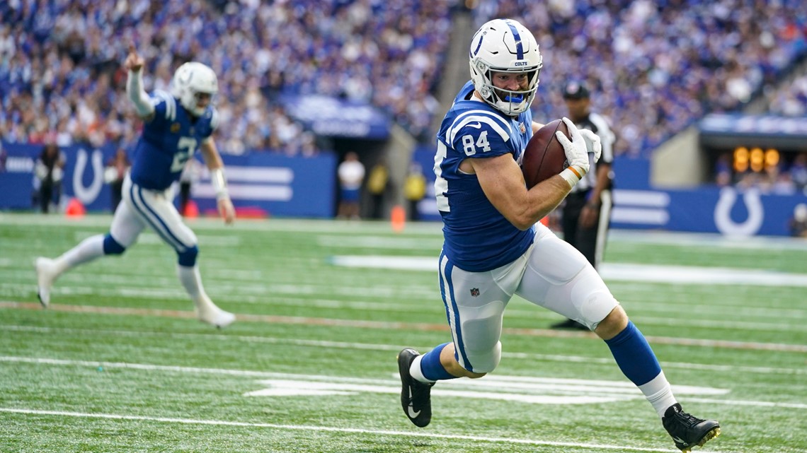 Tennessee Titans 34-31 Indianapolis Colts: Randy Bullock kicks game-winning  field goal in Titans overtime win, NFL News