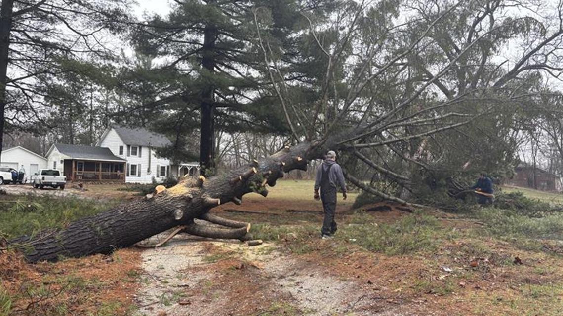 2 dead, 10 injured after tornado touched down in northwestern Indiana ...