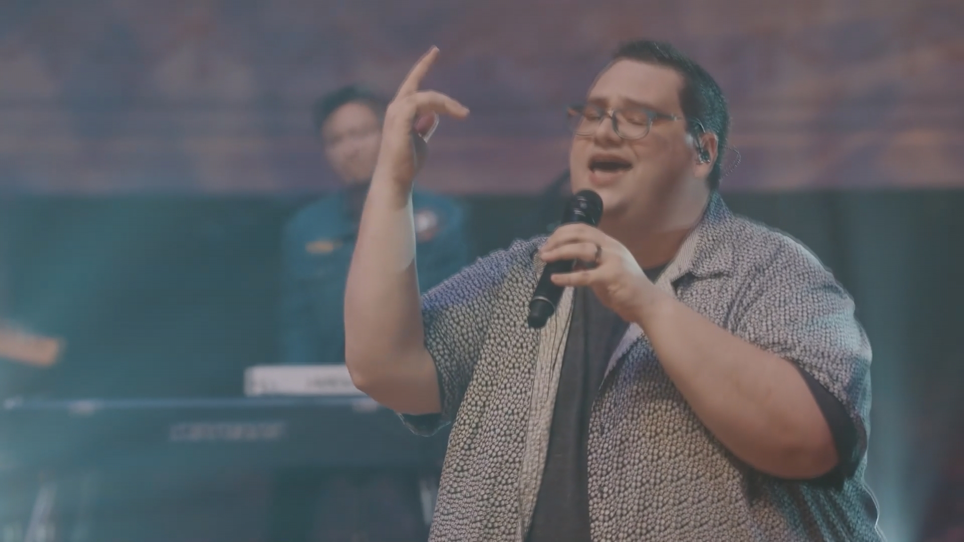 Scott Swan talks with the lead singer of Sidewalk Prophets, Dave Frey, and previews the bands upcoming tour stop in central Indiana August 10th.