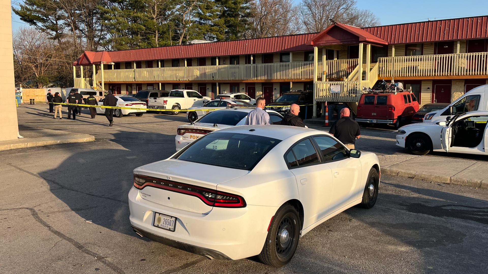 Man dies after shooting near south Indianapolis motel | wthr.com