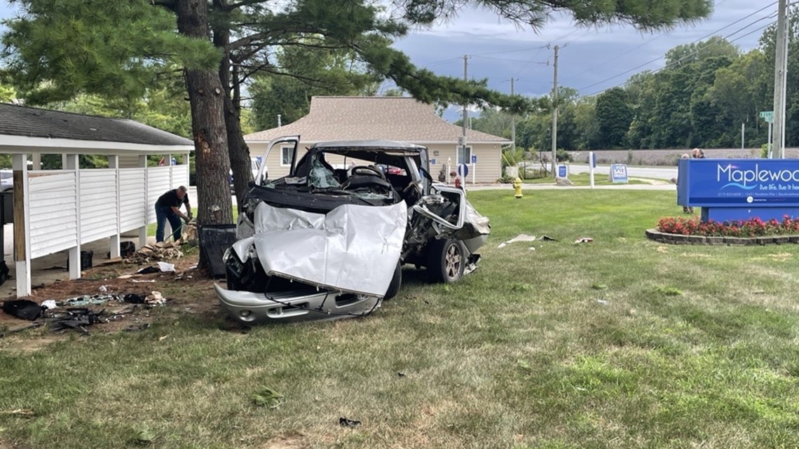 Man dead in Lawrence crash - Vimarsana News