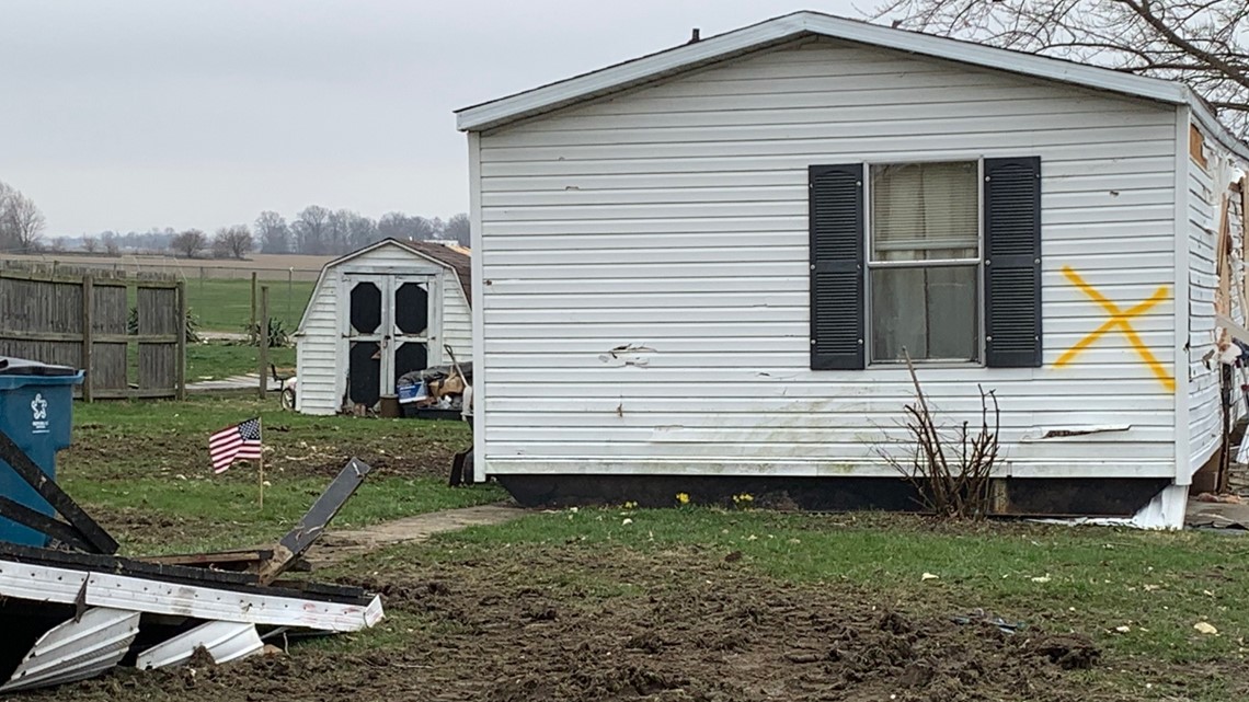 PHOTOS Crews clean up tornadoravaged Swayzee, Indiana