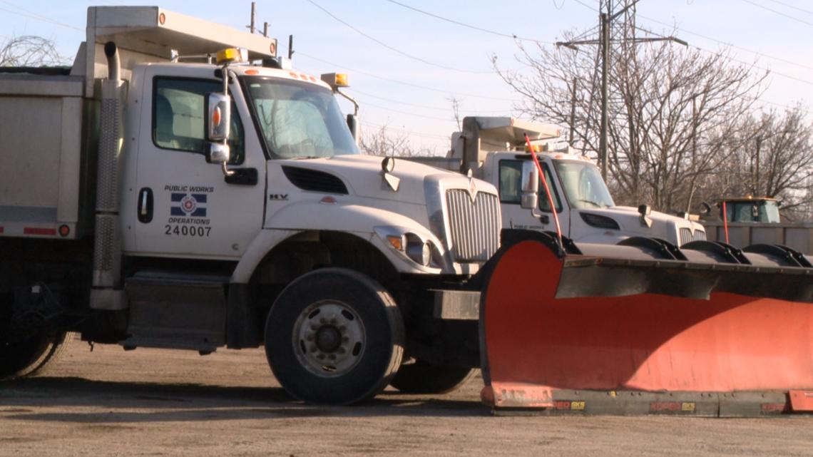 City leaders urge Hoosiers to stay off roads unless necessary as winter storm bears down on Indianapolis