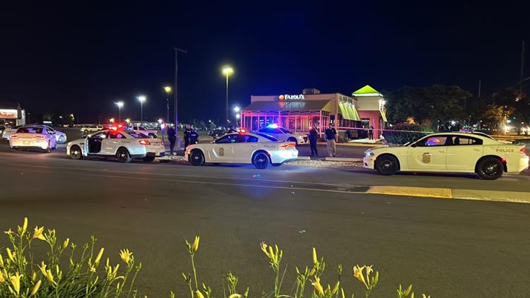 2 wounded in shooting near northwest Indianapolis restaurant