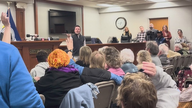 ‘We should have inclusivity in our state’ | Beckwith faces tough questions from Franklin audience