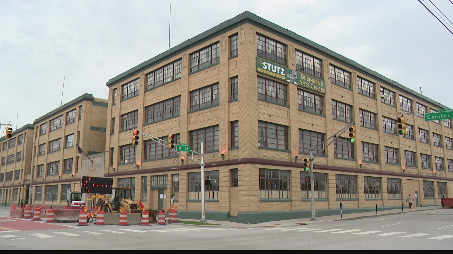 The building's 400,000 square feet will become a district-style retail, restaurant and museum.