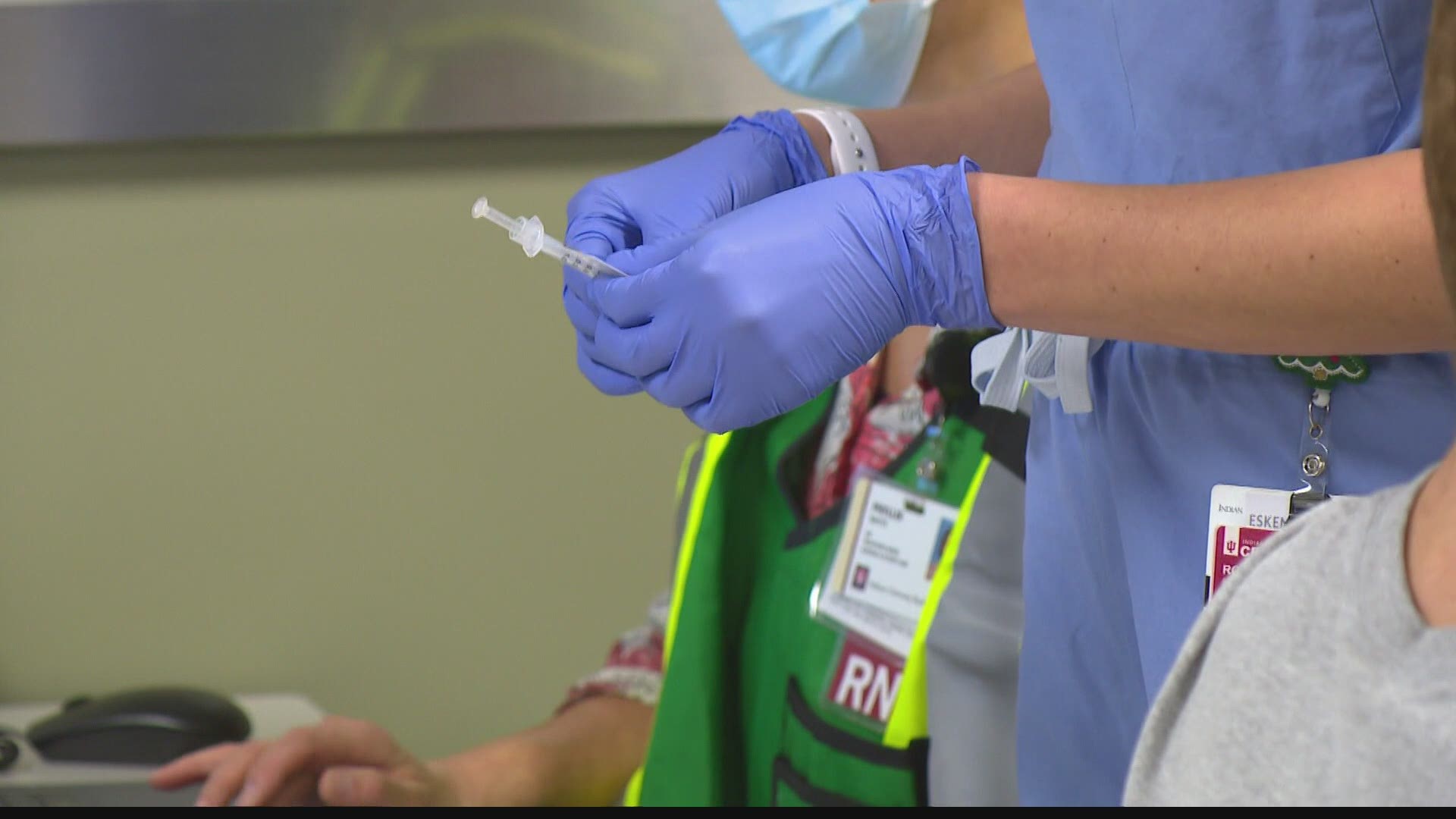 Indiana hospitals are struggling to know how many employees have received COVID-19 vaccinations.