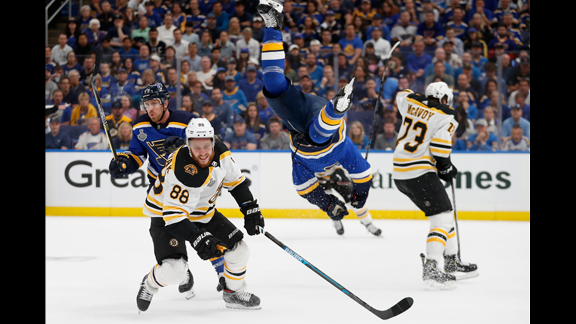 Bruins score 7 goals, blow out Blues in Game 3 of Stanley Cup Final