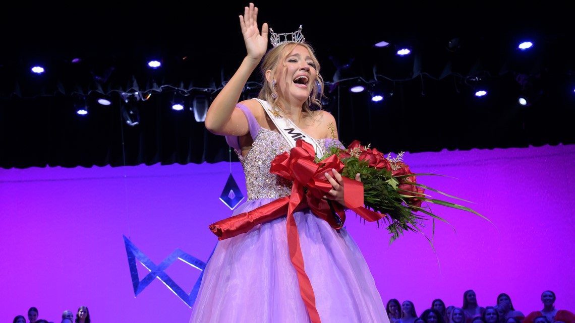 Miss Indiana's Teen takes crown after appendectomy - Vimarsana News