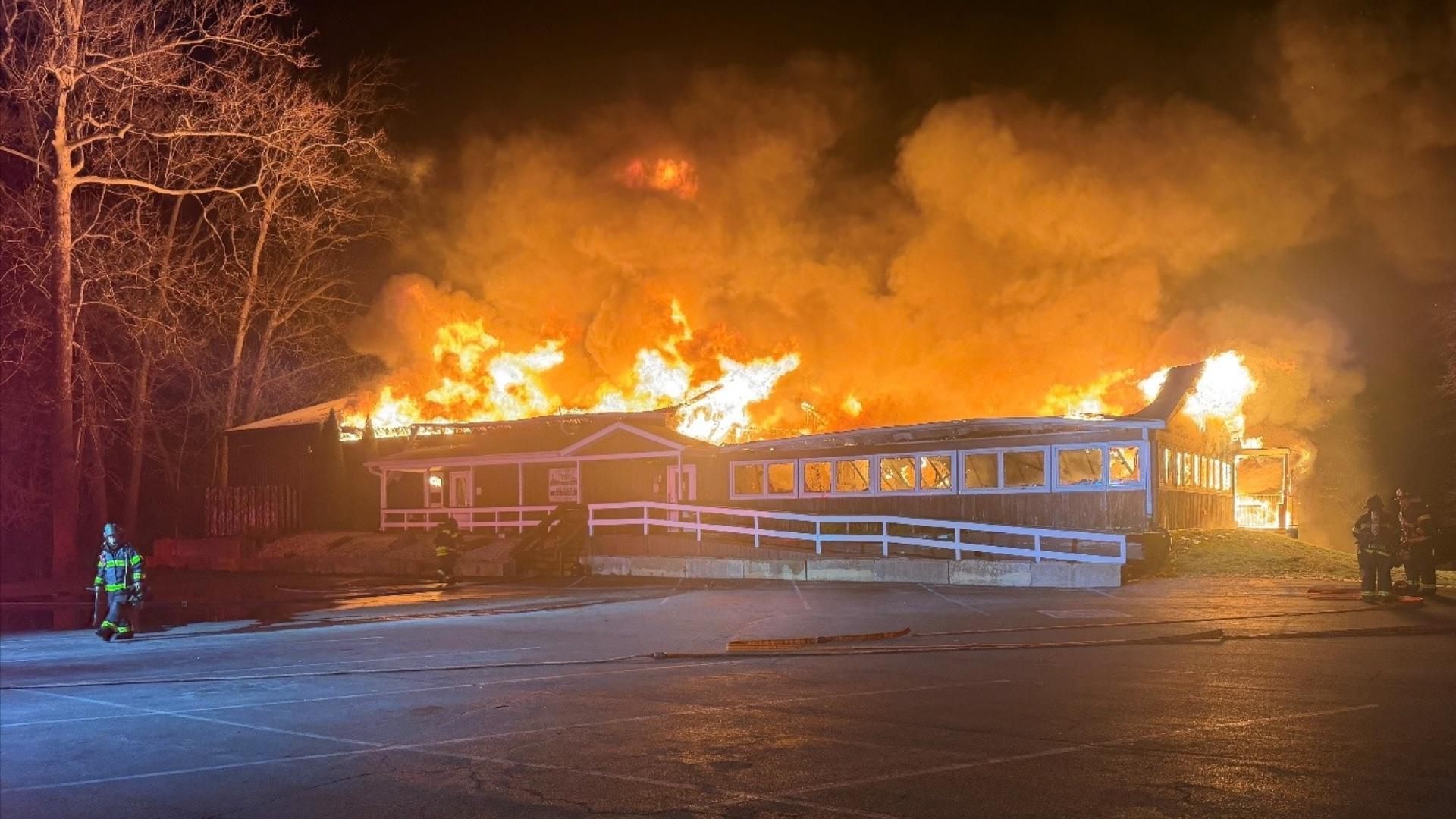Crawfordsville restaurant destroyed by early morning fire; owners ...