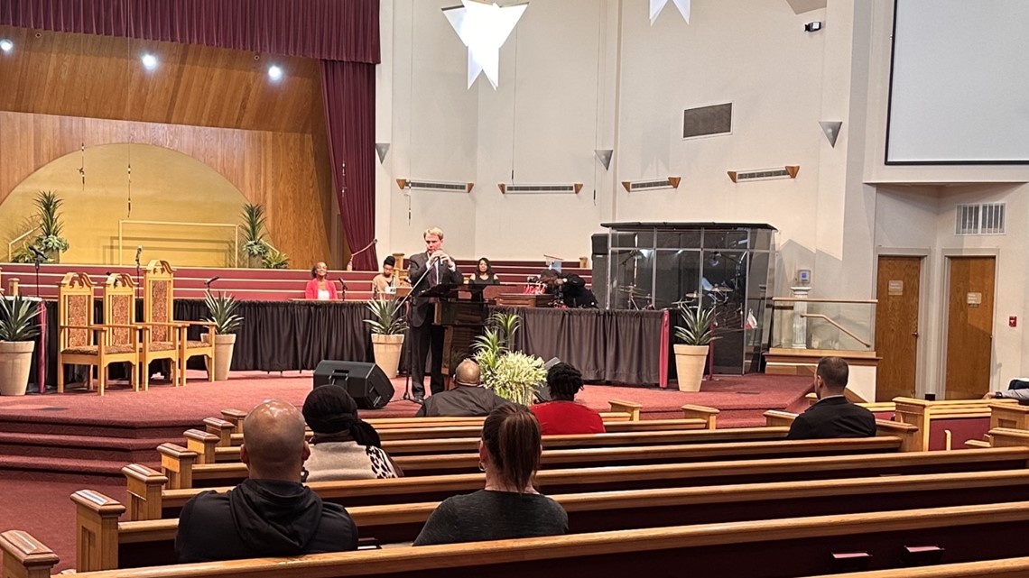Chaplain's office holds prayer vigil for Indianapolis families - Vimarsana News