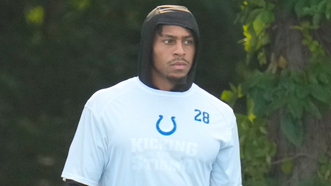 Taylor leaves Colts training camp for 2nd time; team calls it an