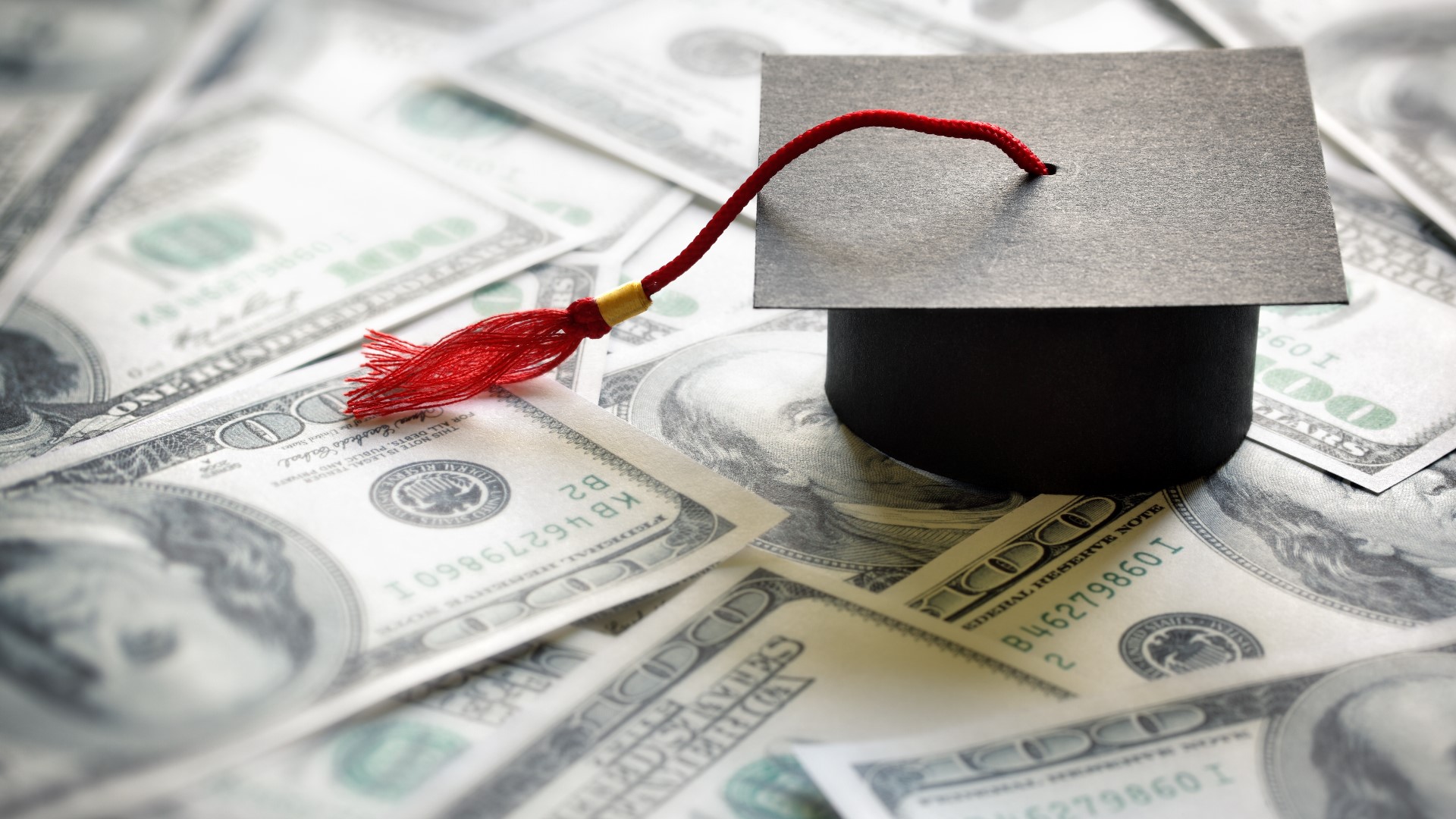 Allison Gormly tells us What's the Deal with the best- and worst-paying college majors shortly after graduation.