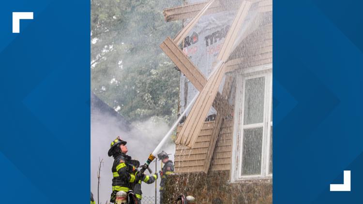IFD: House fire on Indy’s near east side displaces 1 person