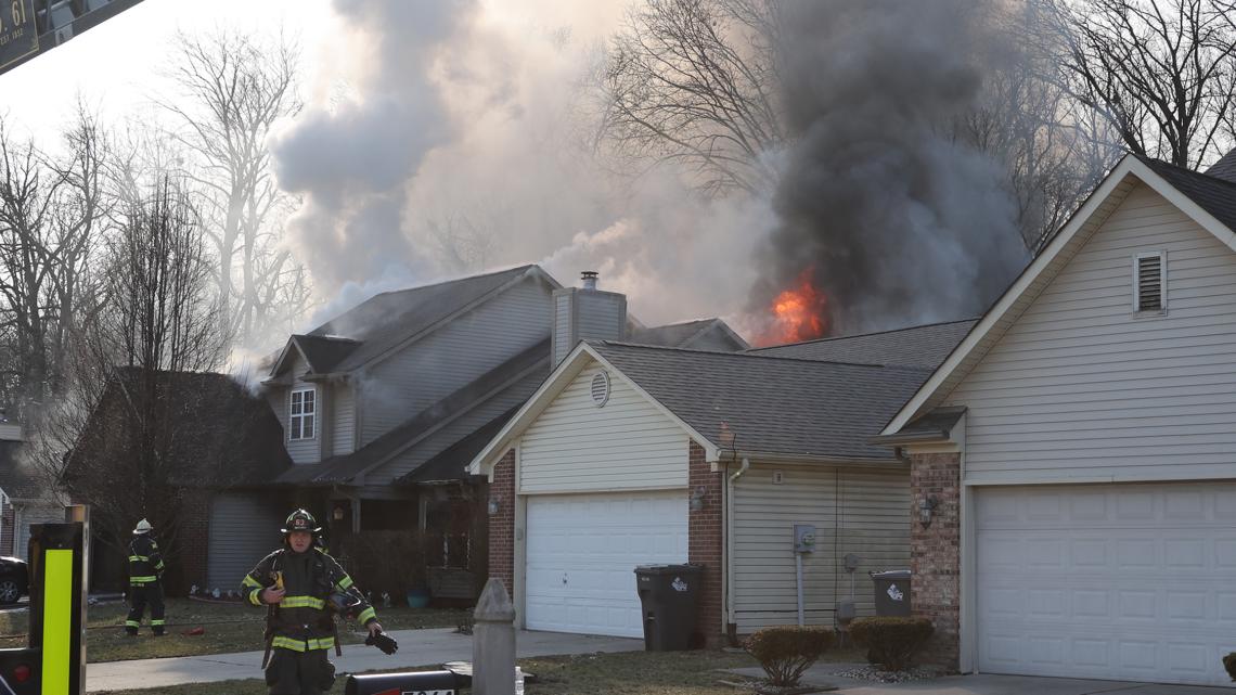 1 hospitalized, 4 displaced after north Indy house fire | wthr.com