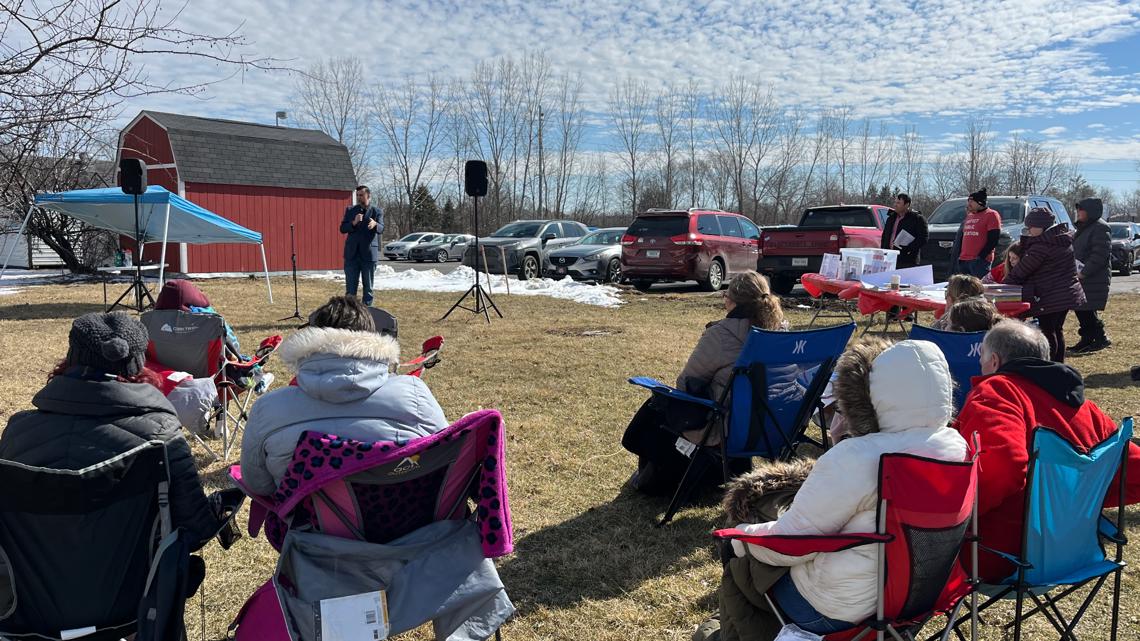 Parents, educators hold 'Stand Up for Public Education Rally' in Hamilton County