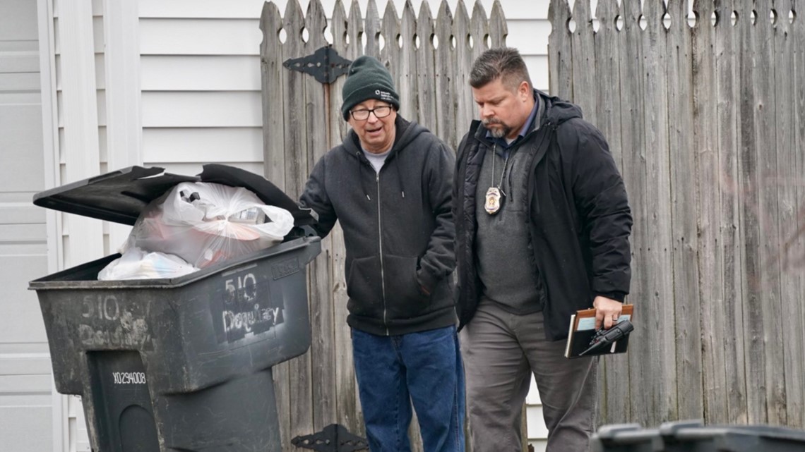 PHOTOS Police investigate homicide near Michigan and Dequincy streets