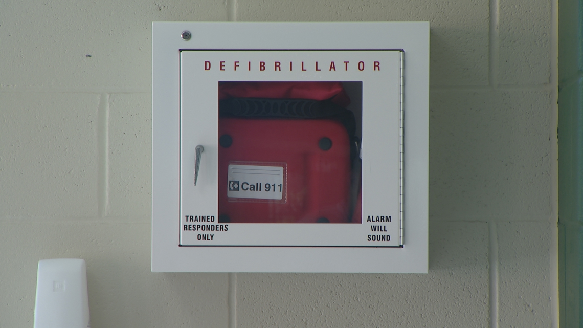 Indiana lawmakers consider changes to bill repealing school AED requirements