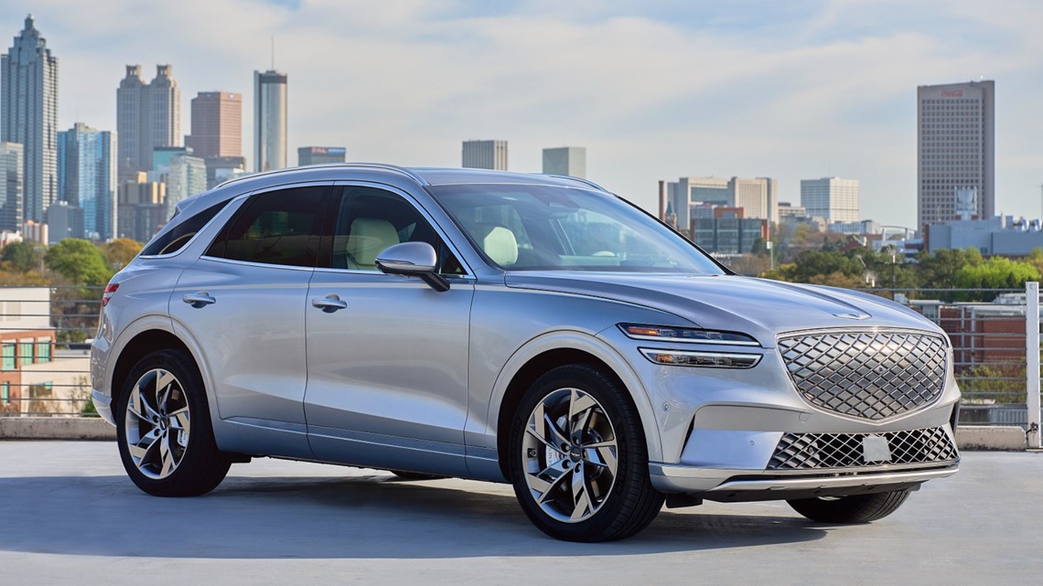 2023 Genesis GV70 Crossover electrifies luxury compact crossovers 