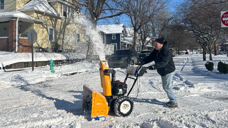 Indy DPW turns attention to plowing smaller streets