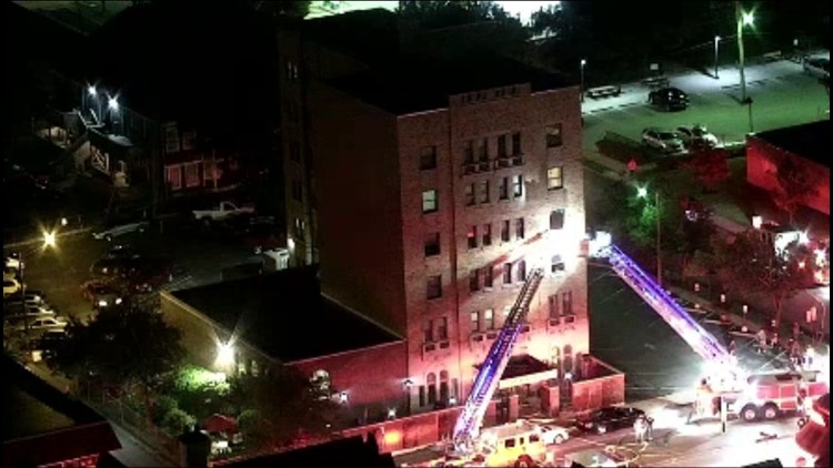 Downtown Indianapolis fire leaves 1 person dead