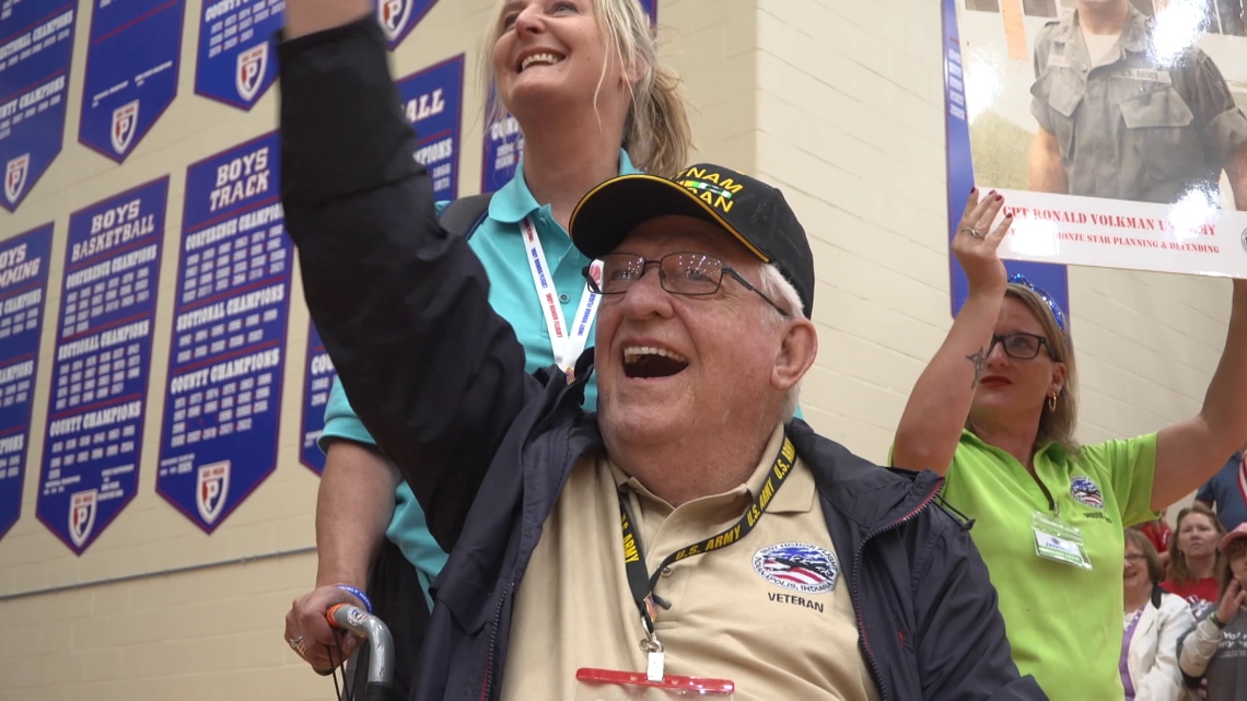 Veterans return from DC trip to cheers and gratitude after 50th Indy Honor Flight