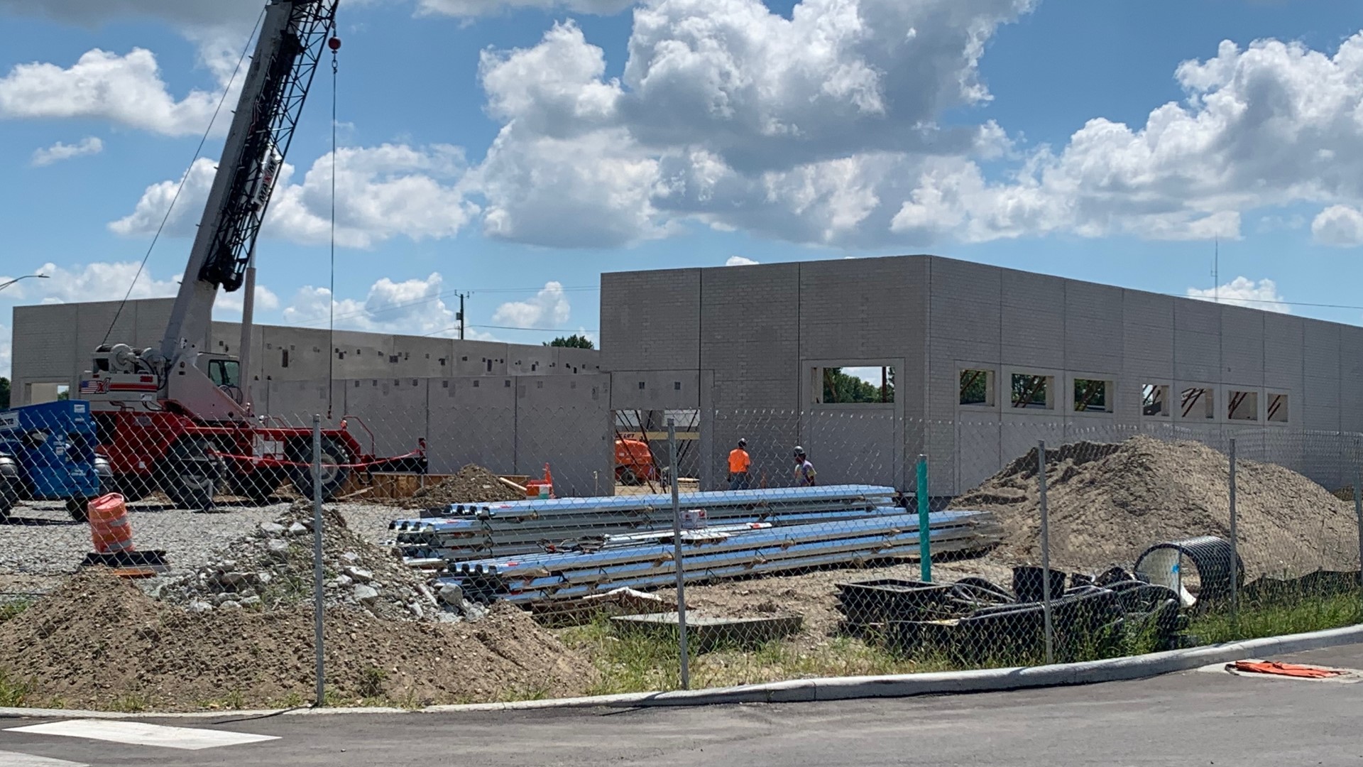 The grocery store is part of the 38th and Sheridan Project, which is currently in a "food desert."