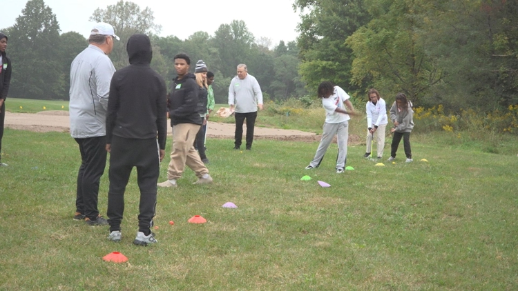 Indianapolis mentorship group teaching life skills through golf