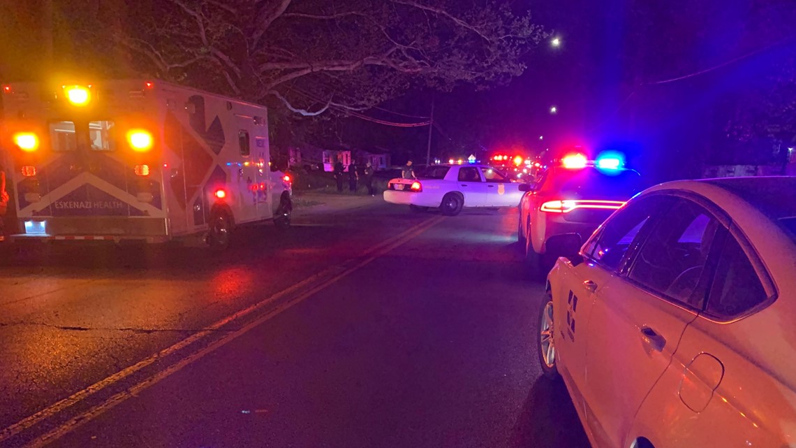 IMPD: 1 dead, 6 injured in crash on Indy's northeast side - Vimarsana News