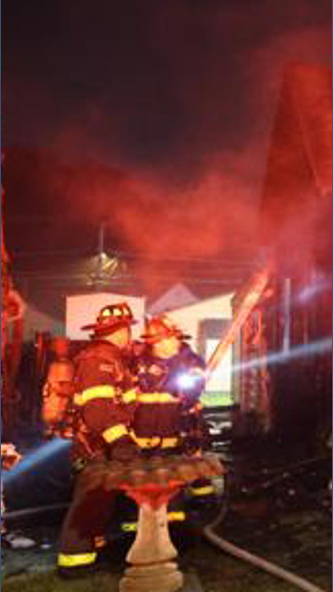 Near west Indianapolis house fire displaces family of 4 | wthr.com