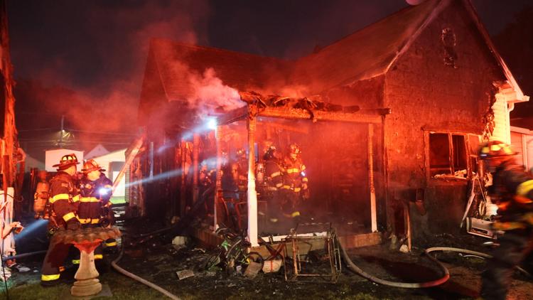 IFD: Family of 4 displaced after house fire on Indy’s near west side