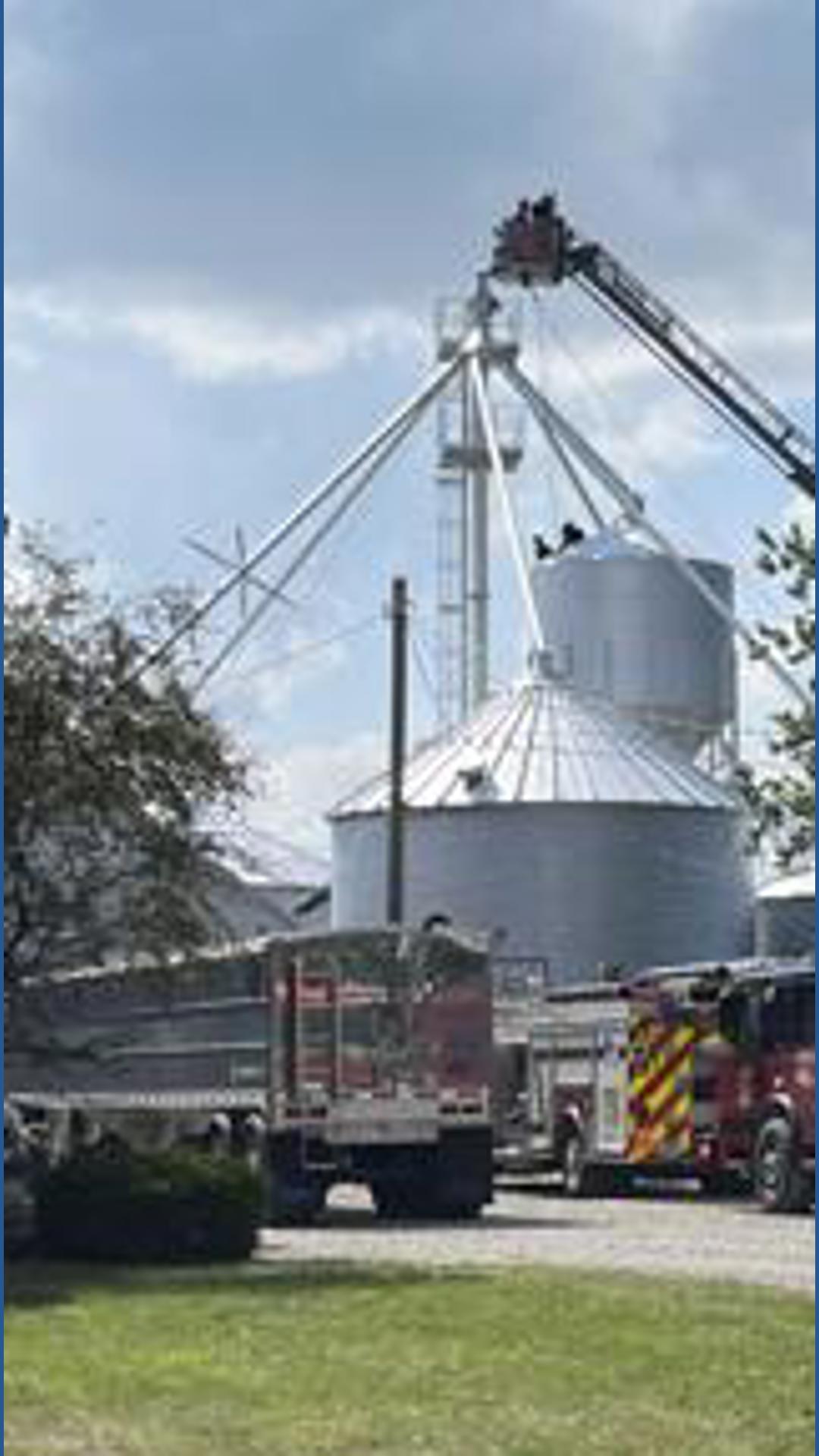 Crews rescue 2 men trapped in Hancock Co. grain bin | wthr.com
