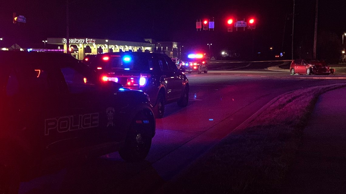 Fishers police investigate fatal crash at 116th & Olio Road | wthr.com