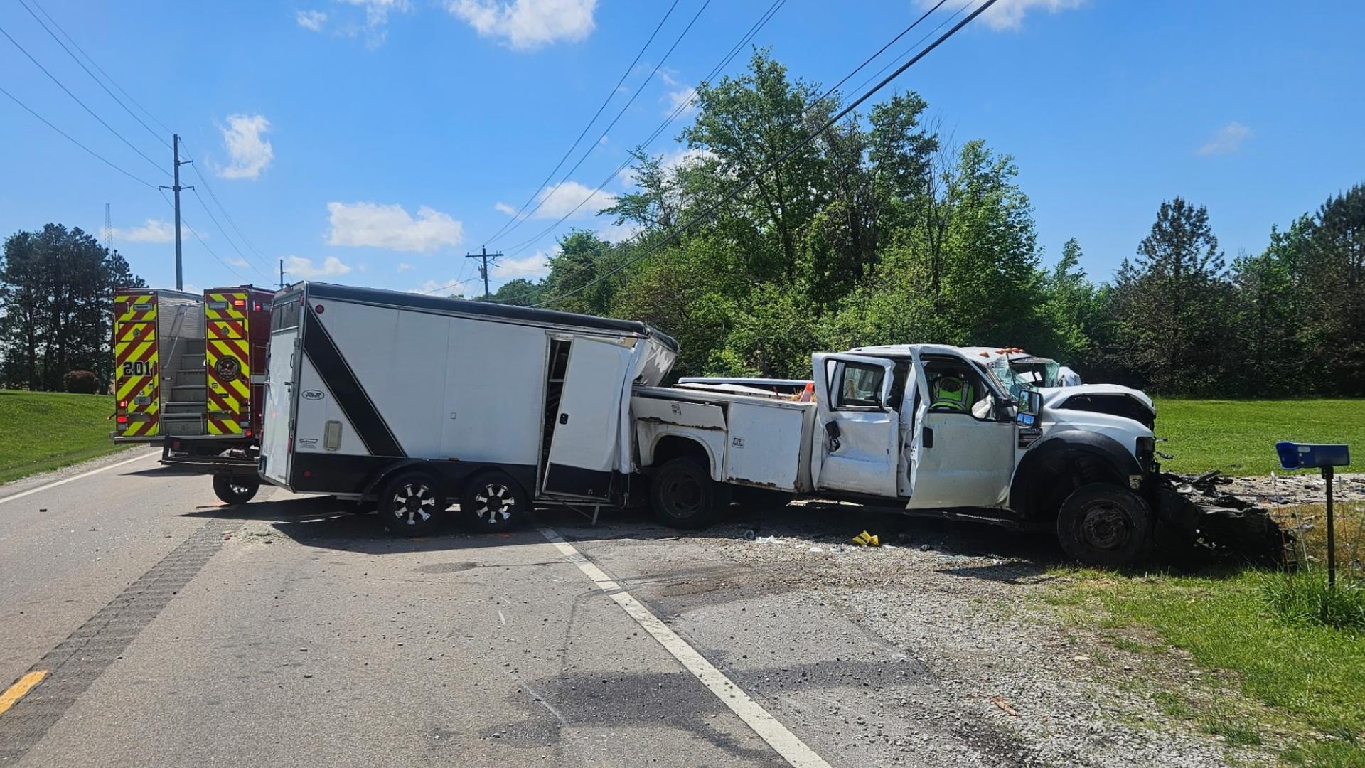 Morgantown man dead, 3 other people injured in Johnson County crash ...