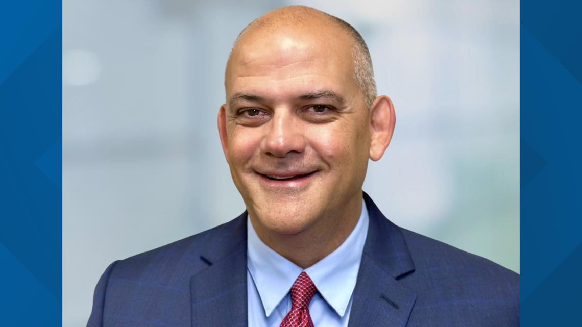 Hamilton Southeastern Schools board formally appoints superintendent